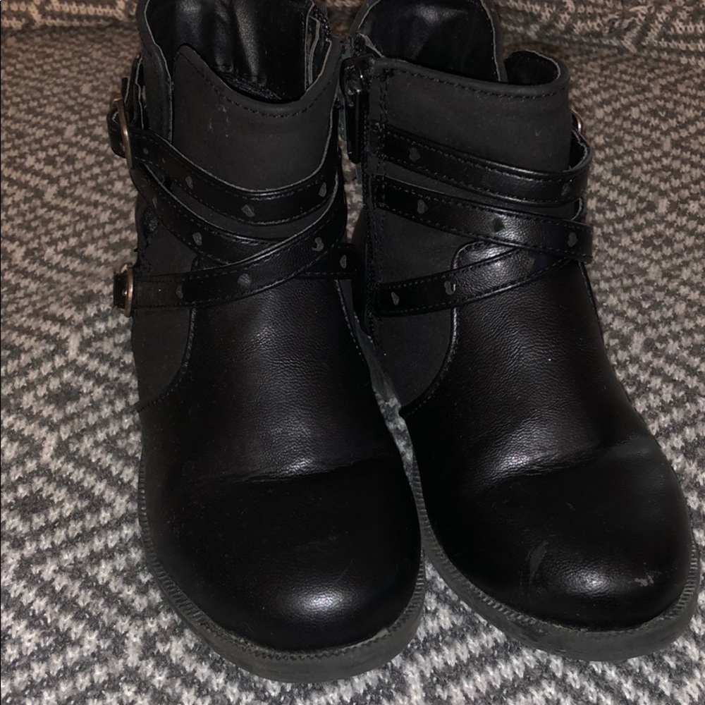 Black toddler boots
